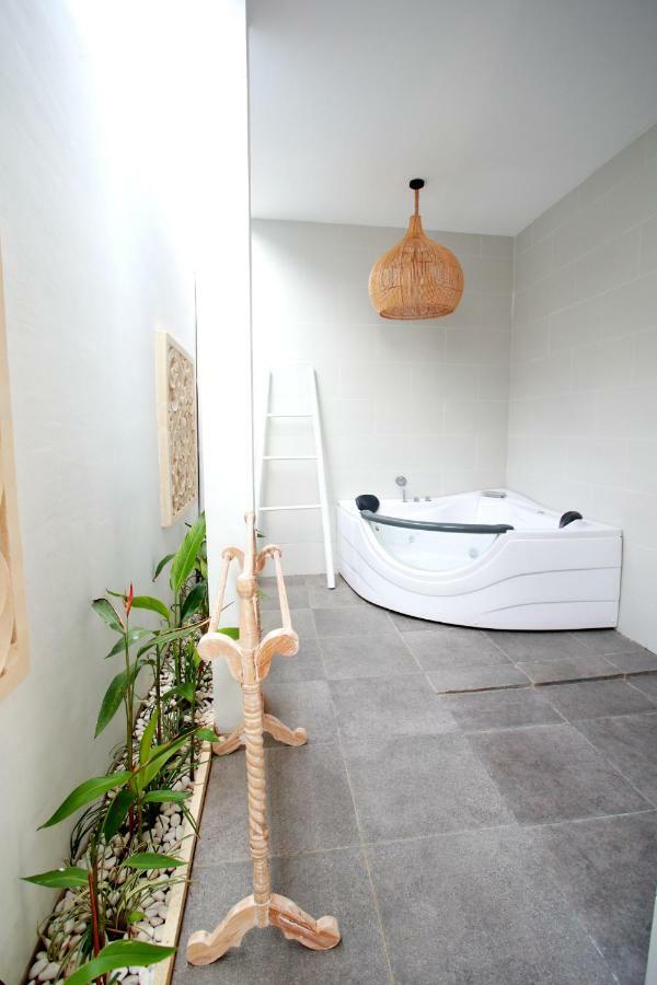 Vanilla Suite Jimbaran Bagian luar foto
